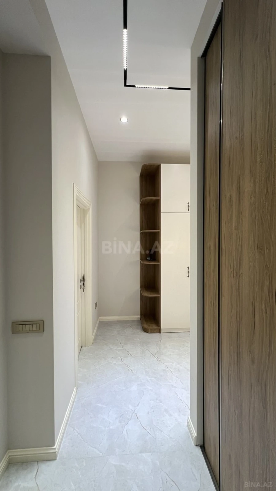 Satılır 2 otaqlı mənzil 73 m²