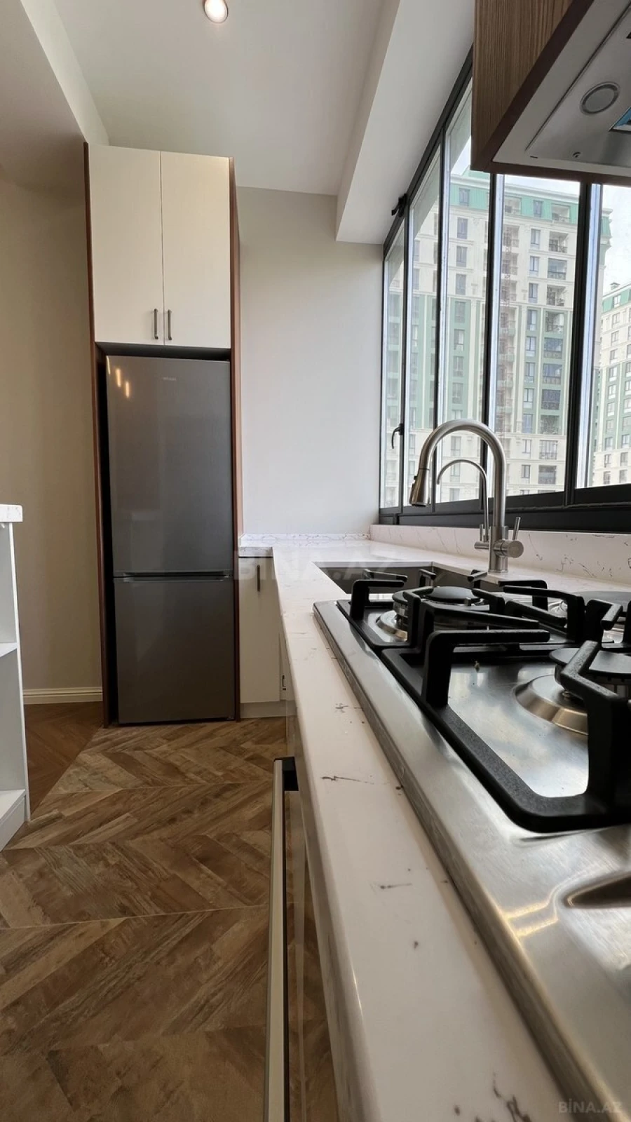 Satılır 2 otaqlı mənzil 73 m²