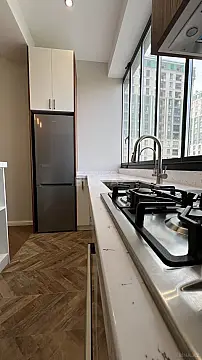 Satılır 2 otaqlı mənzil 73 m²