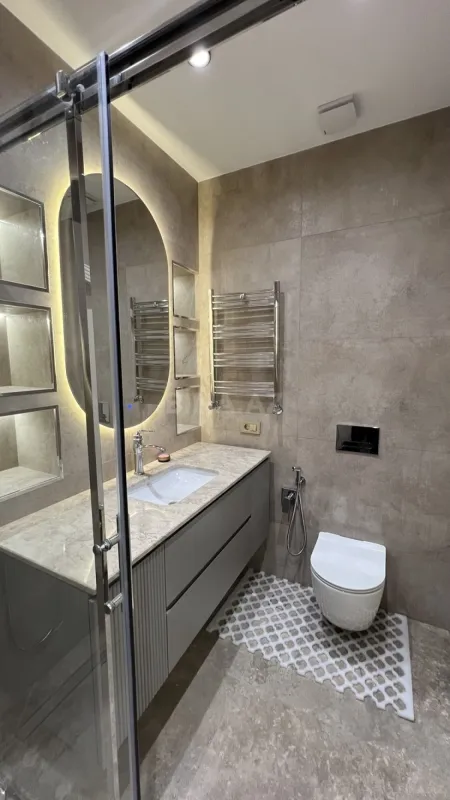 Satılır 2 otaqlı mənzil 73 m²