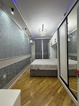 Satılır 2 otaqlı mənzil 100 m²