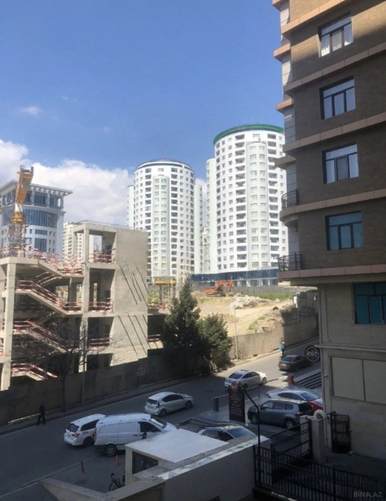 Kirayə verilir 2 otaqlı mənzil 55 m²