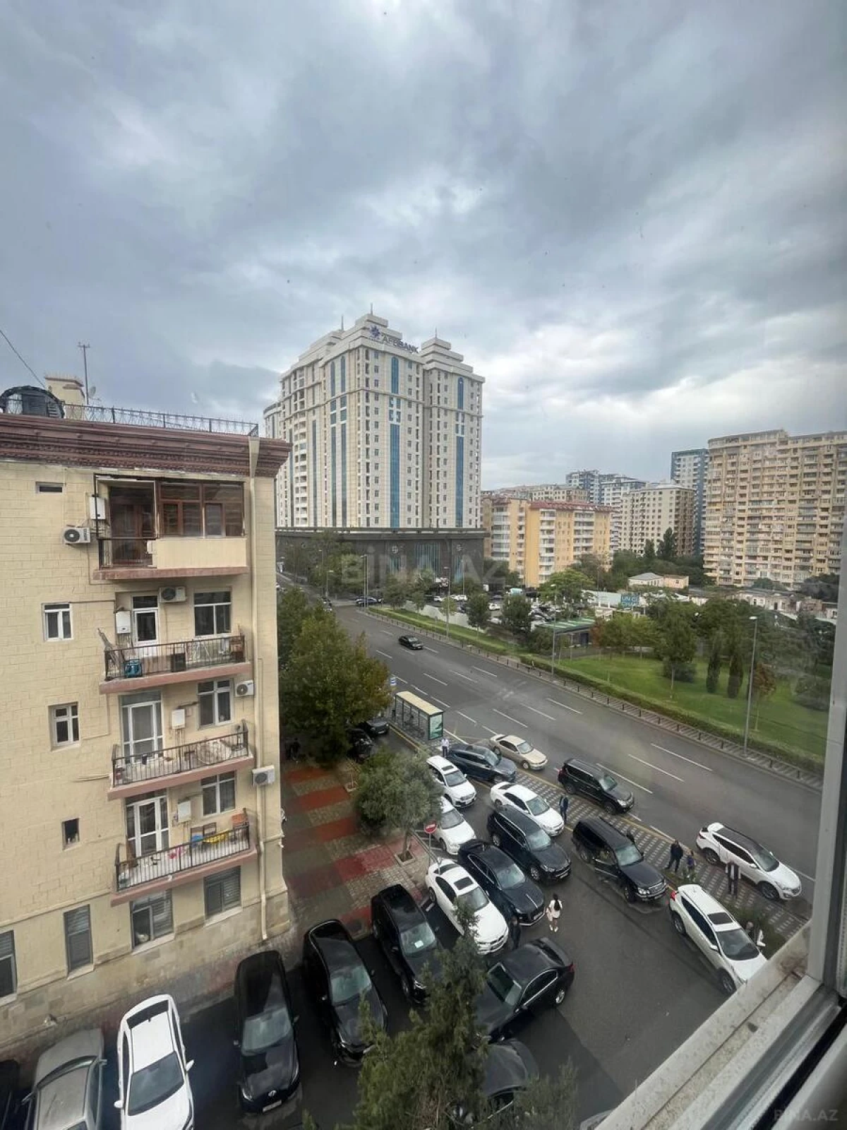 Satılır 2 otaqlı mənzil 65 m²