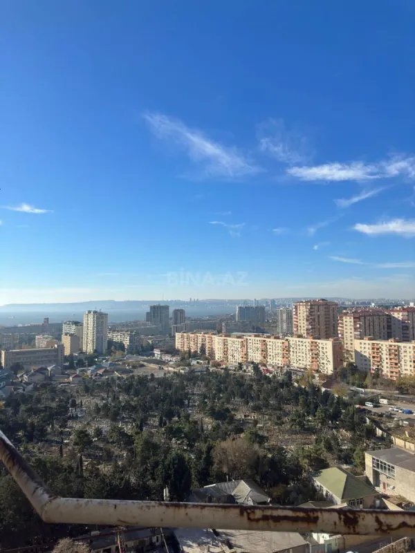 Satılır 4 otaqlı mənzil 140 m²