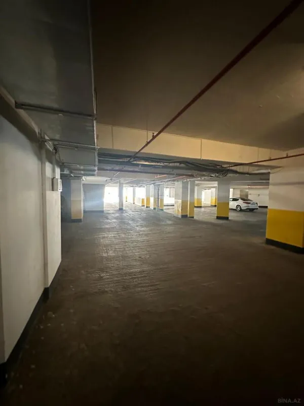 Satılır 4 otaqlı mənzil 140 m²