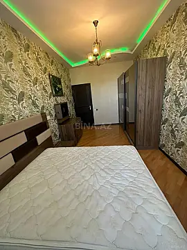 Satılır 4 otaqlı mənzil 140 m²