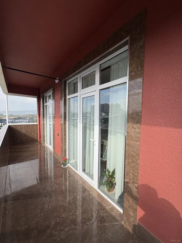 Satılır 3 otaqlı mənzil 105 m²