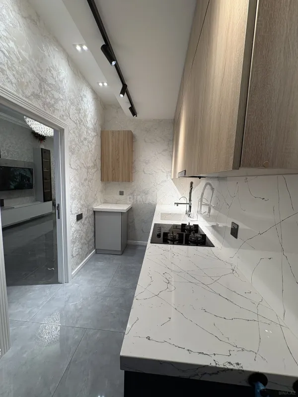 Satılır 3 otaqlı mənzil 105 m²