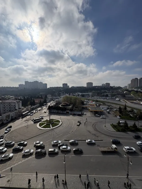 Satılır 3 otaqlı mənzil 105 m²
