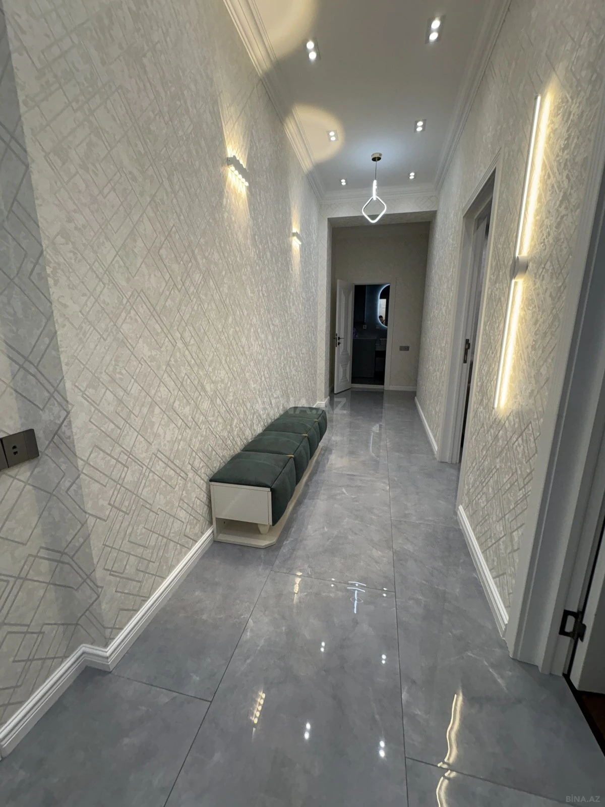 Satılır 3 otaqlı mənzil 105 m²