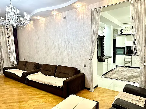 Kirayə verilir 3 otaqlı mənzil 110 m²