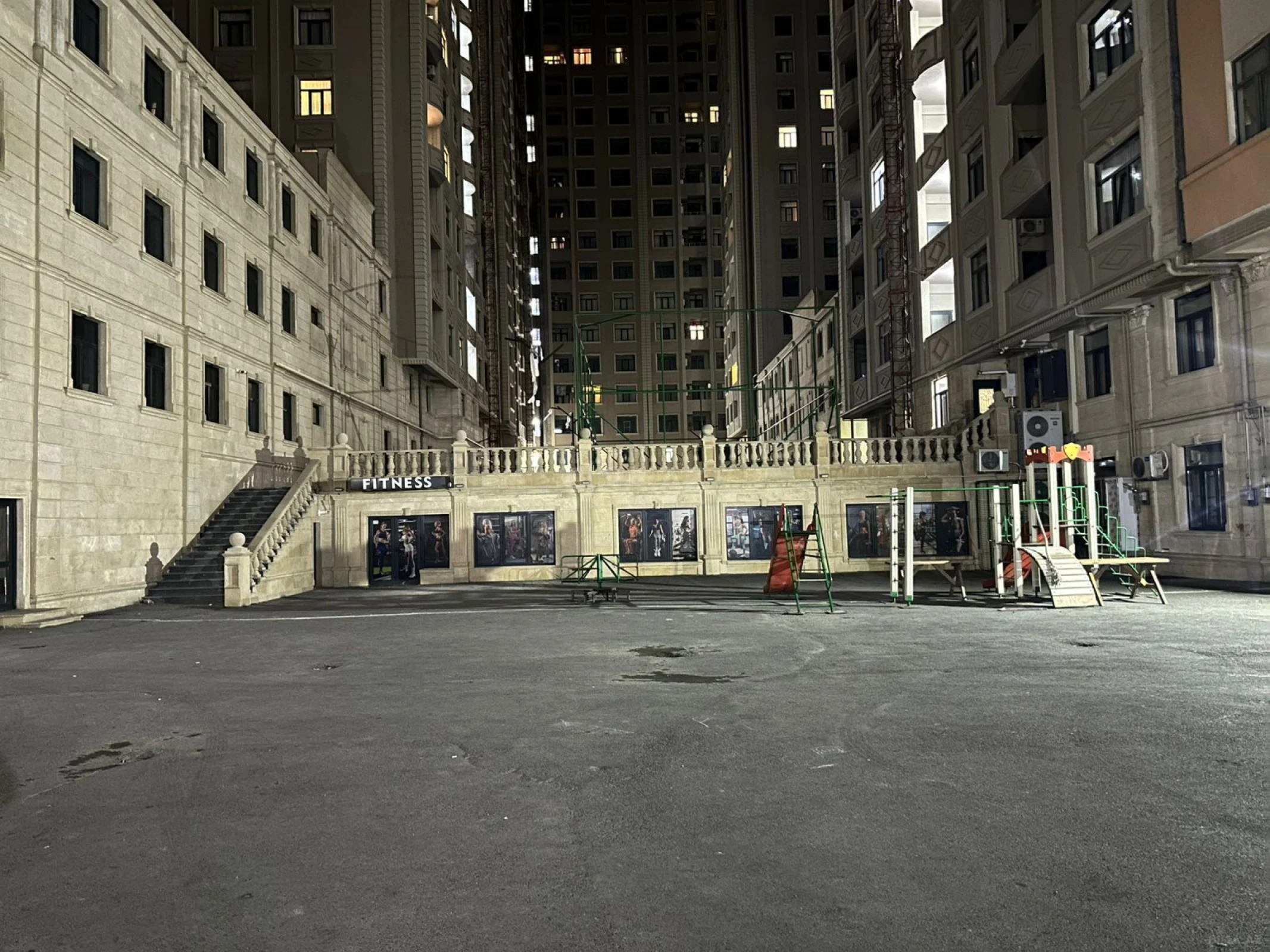 Kirayə verilir 3 otaqlı mənzil 110 m²