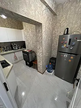 Kirayə verilir 2 otaqlı mənzil 75 m²