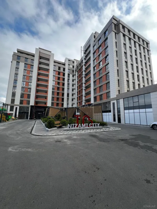 Kirayə verilir 2 otaqlı mənzil 75 m²