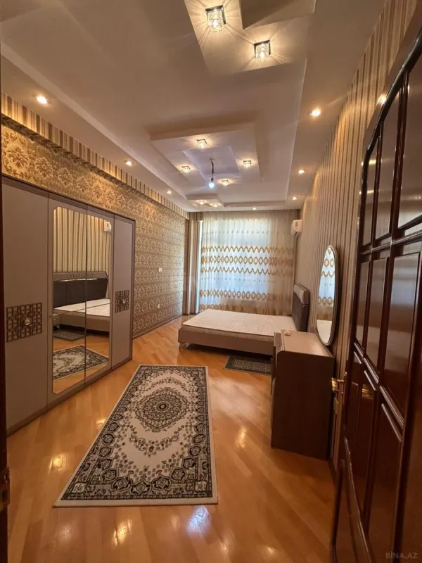 Kirayə verilir 3 otaqlı mənzil 120 m²