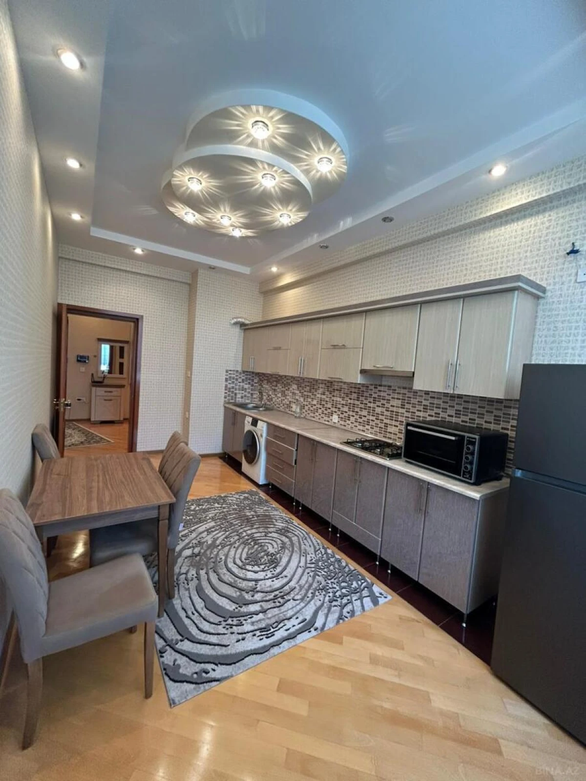 Kirayə verilir 3 otaqlı mənzil 120 m²