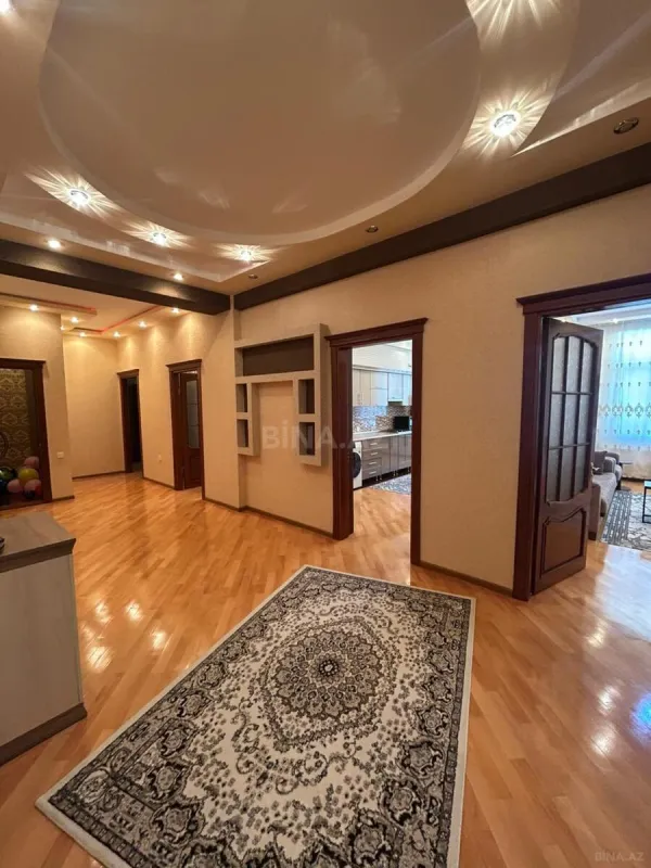 Kirayə verilir 3 otaqlı mənzil 120 m²