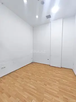 Kirayə verilir 4 otaqlı ofis 93 m²