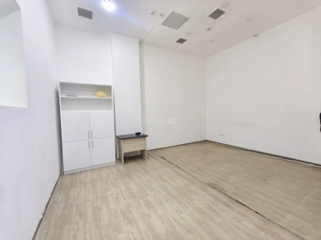 Kirayə verilir 4 otaqlı ofis 93 m²