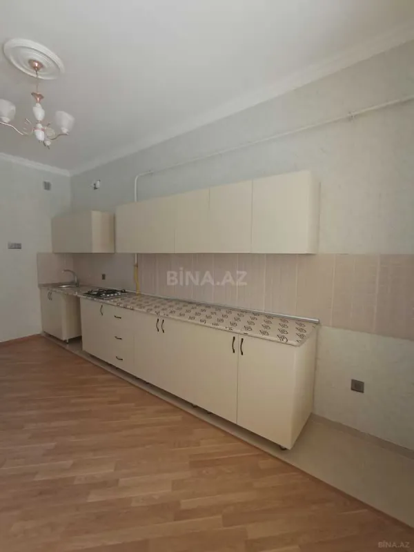 Kirayə verilir 3 otaqlı mənzil 130 m²