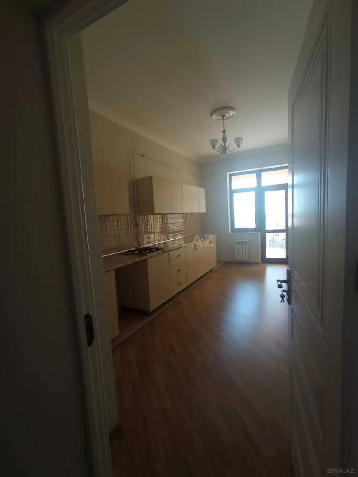 Kirayə verilir 3 otaqlı mənzil 130 m²