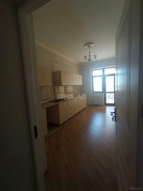 Kirayə verilir 3 otaqlı mənzil 130 m²
