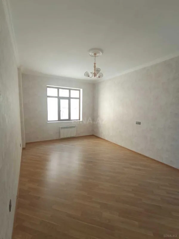 Kirayə verilir 3 otaqlı mənzil 130 m²