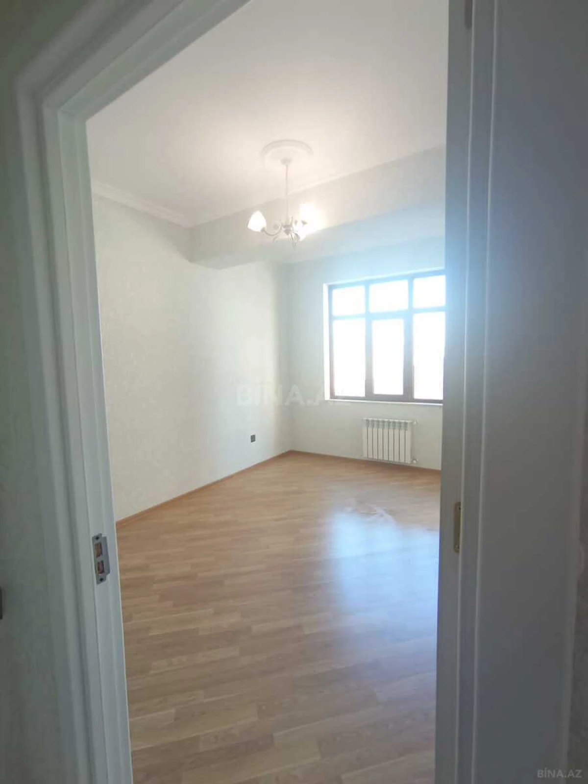 Kirayə verilir 3 otaqlı mənzil 130 m²
