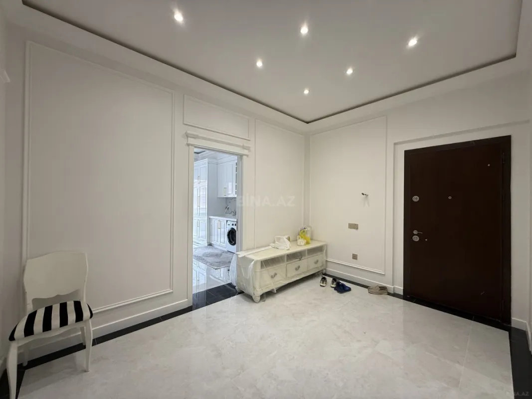 Satılır 3 otaqlı mənzil 150 m²