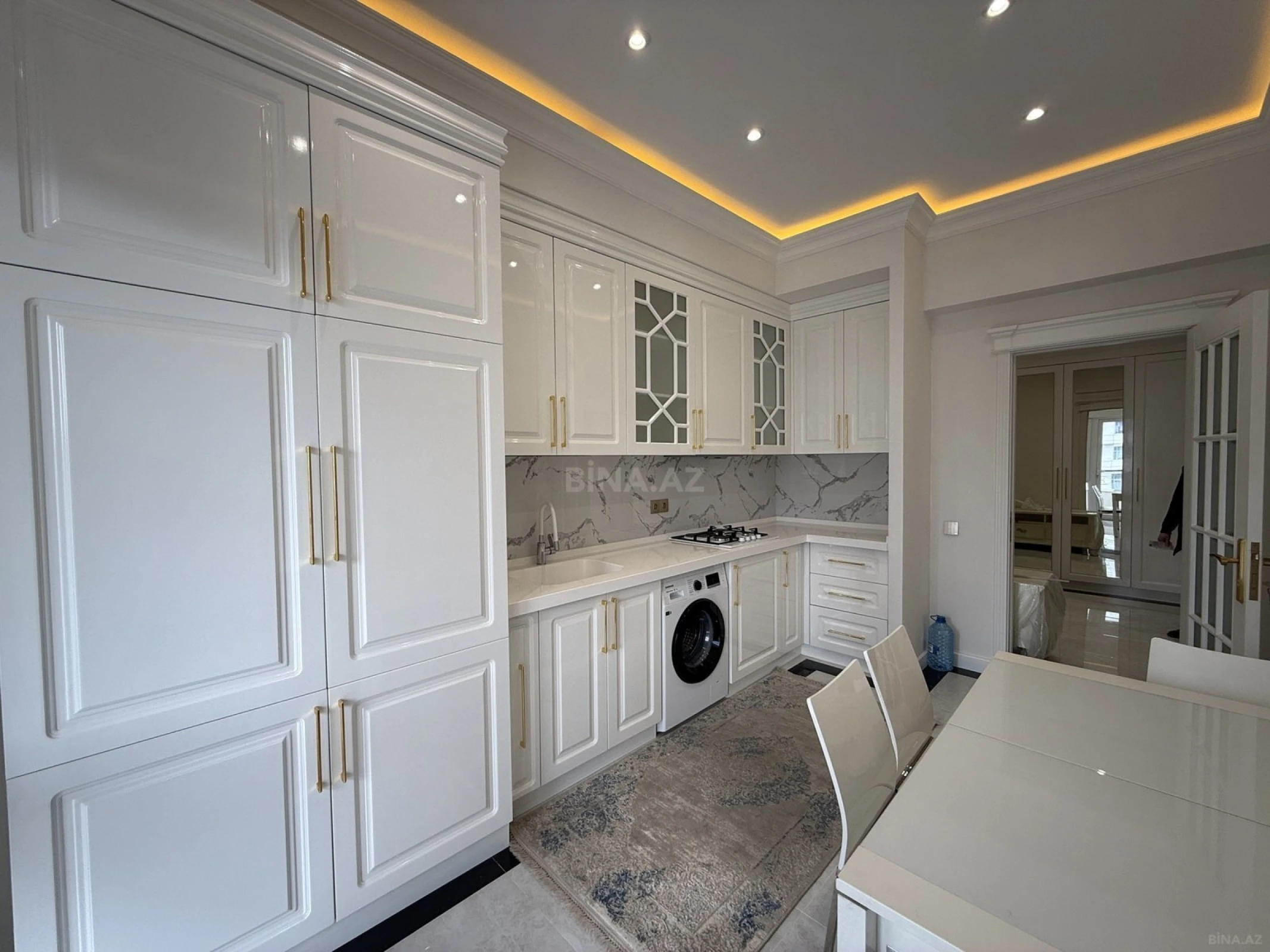 Satılır 3 otaqlı mənzil 150 m²