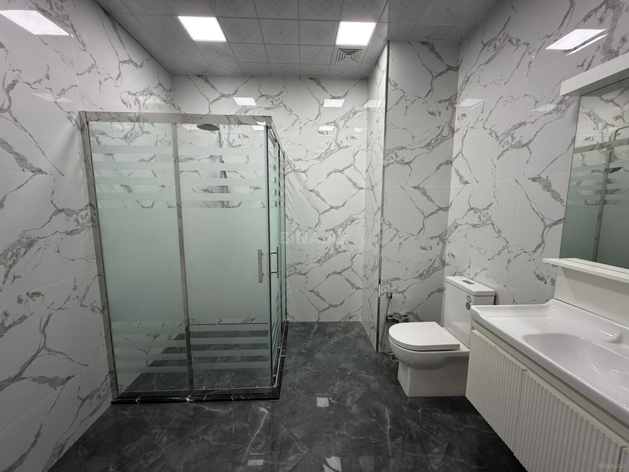 Satılır 3 otaqlı mənzil 150 m²