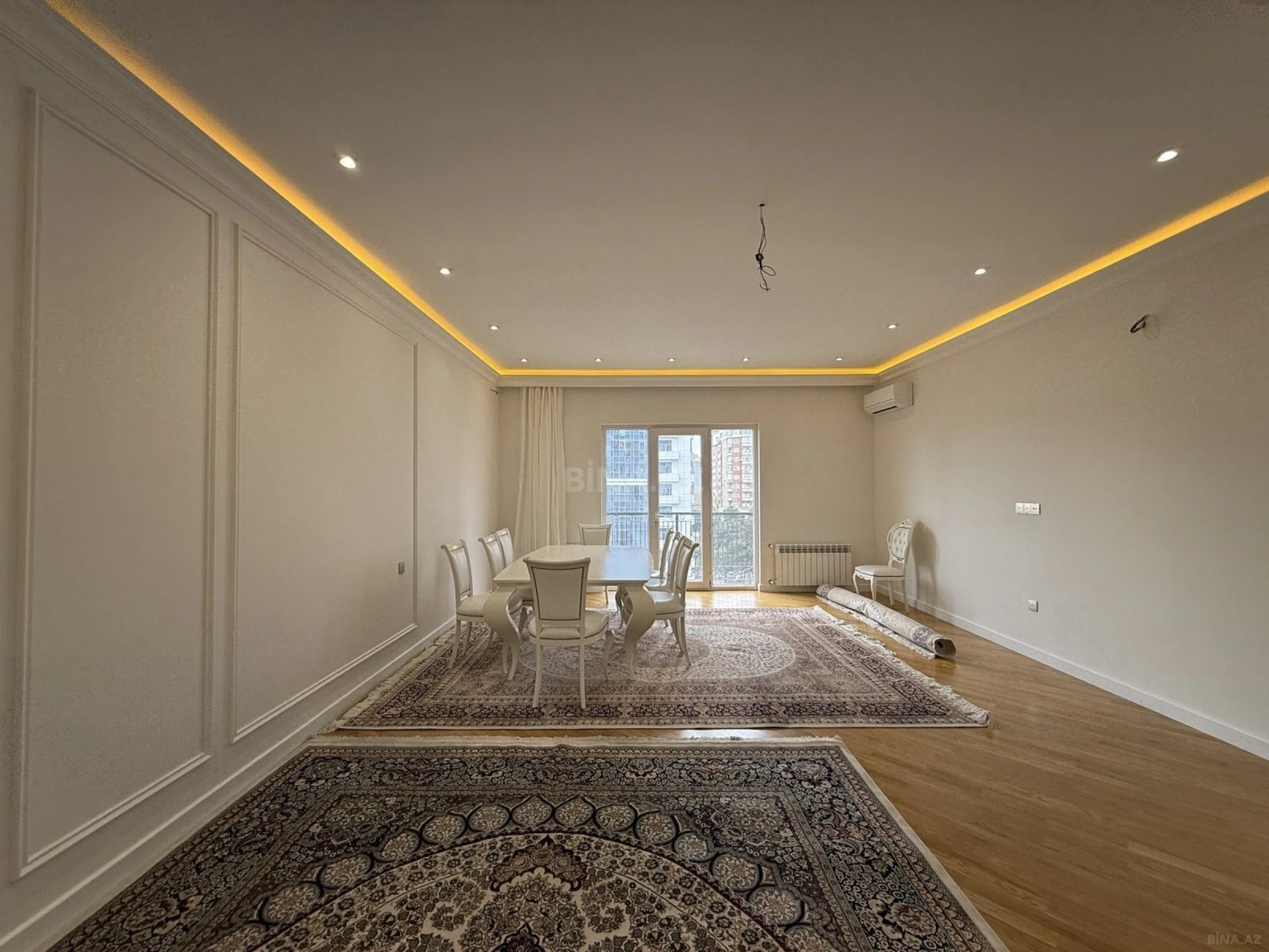 Satılır 3 otaqlı mənzil 150 m²