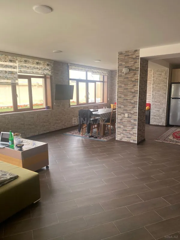 Kirayə verilir 10 otaqlı həyət evi 700 m²