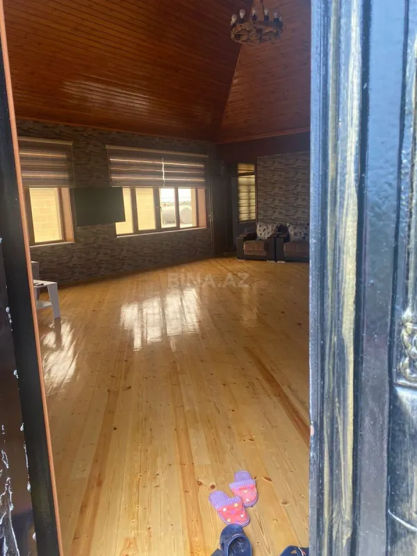 Kirayə verilir 10 otaqlı həyət evi 700 m²