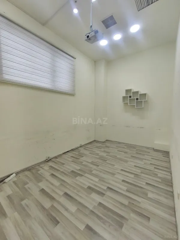 Kirayə verilir 4 otaqlı ofis 83 m²