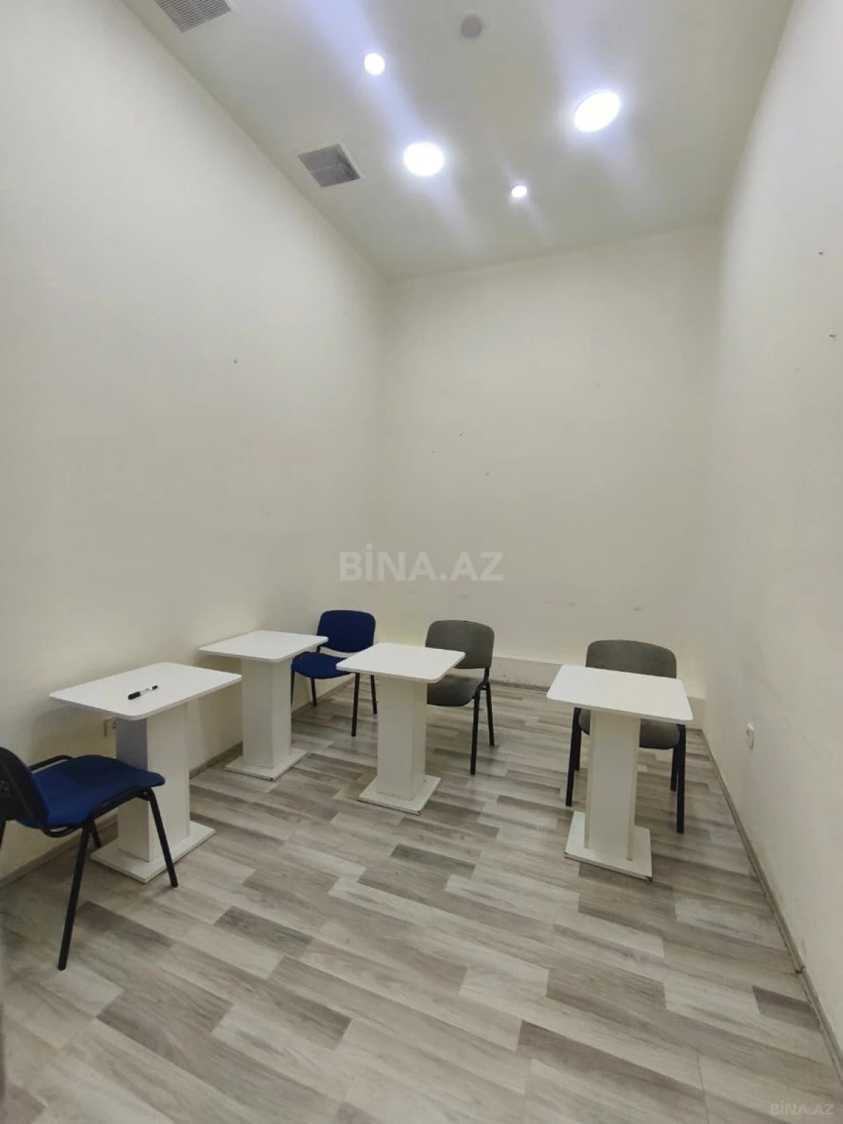 Kirayə verilir 4 otaqlı ofis 83 m²