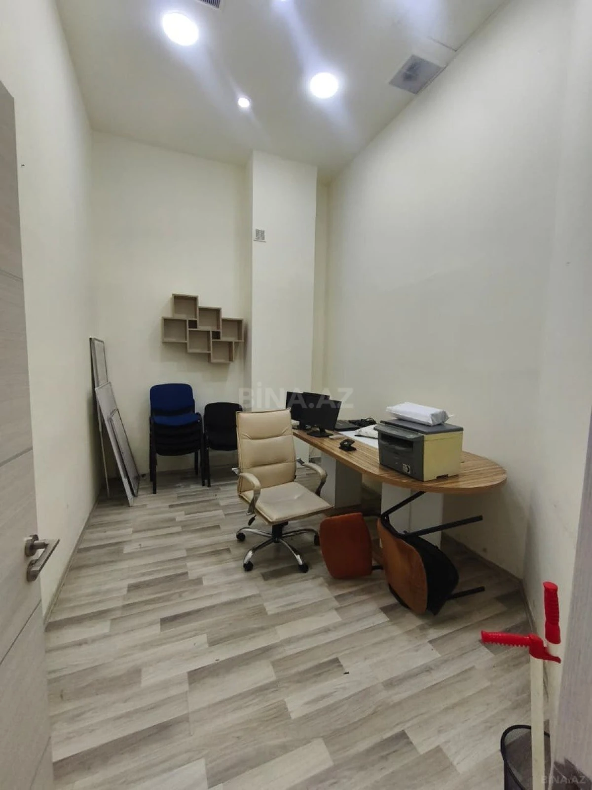 Kirayə verilir 4 otaqlı ofis 83 m²