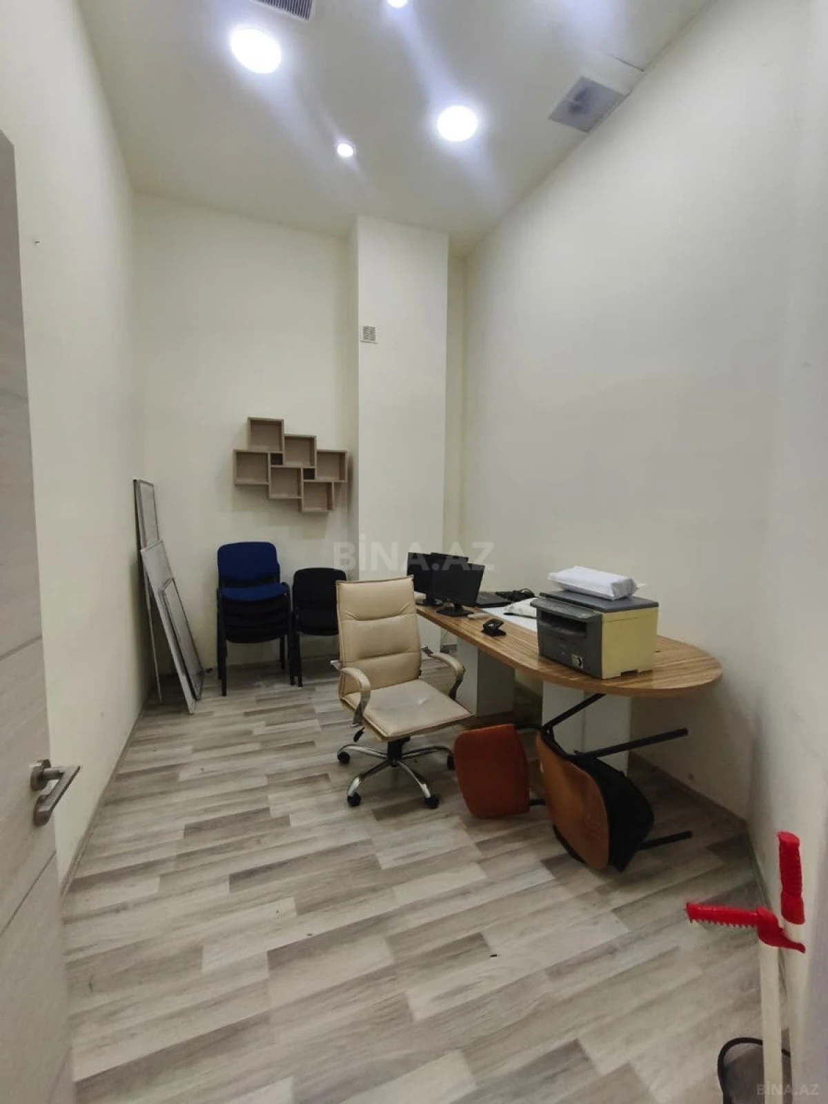 Kirayə verilir 4 otaqlı ofis 83 m²