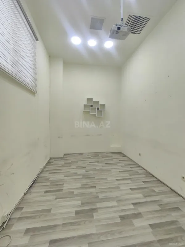 Kirayə verilir 4 otaqlı ofis 83 m²
