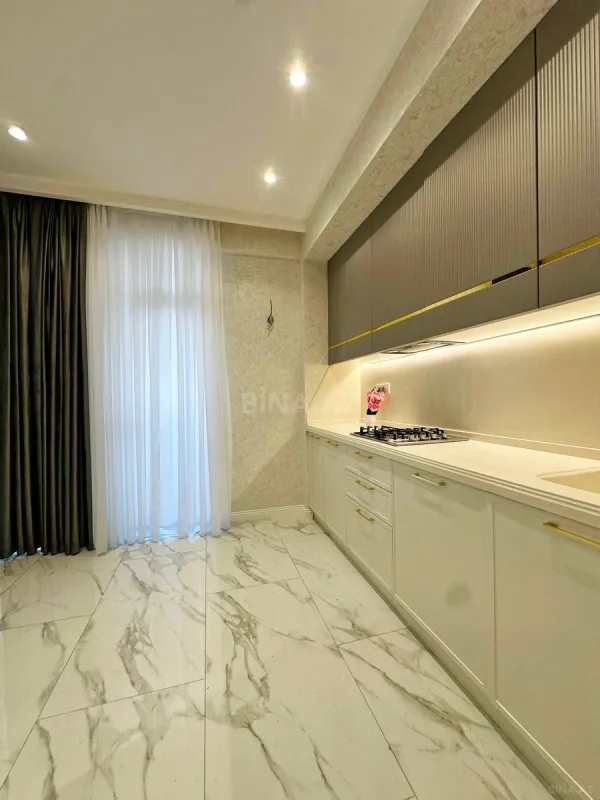 Satılır 3 otaqlı mənzil 82 m²