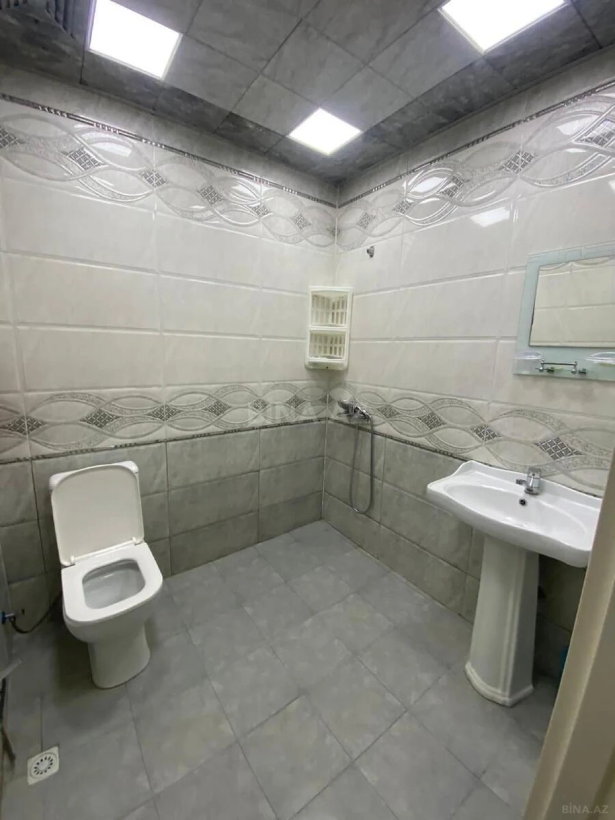 Satılır 2 otaqlı mənzil 55 m²