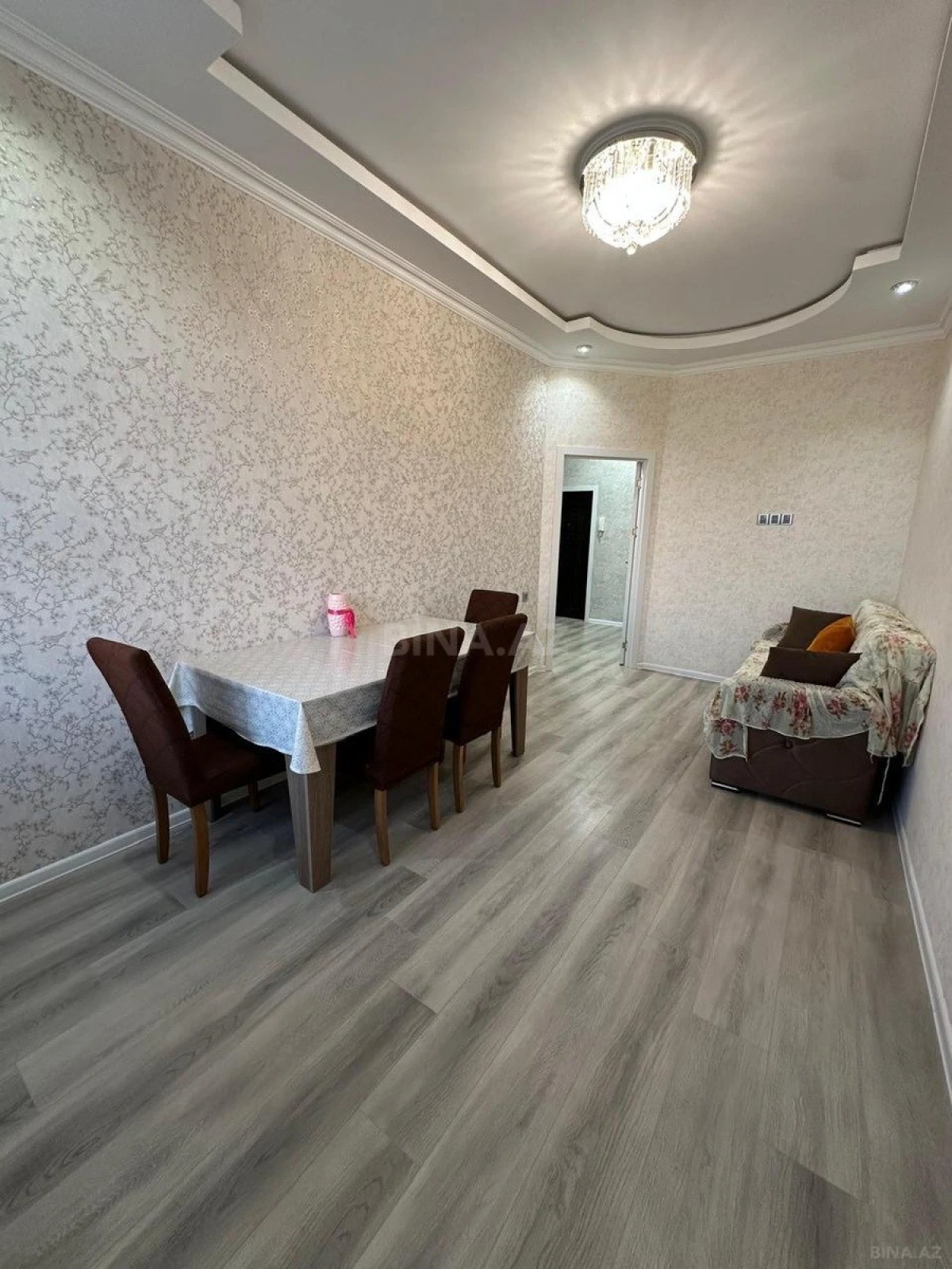 Kirayə verilir 2 otaqlı mənzil 55 m²