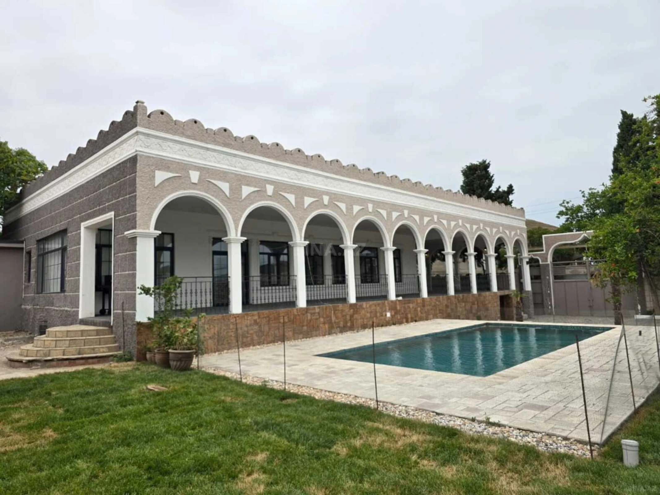 Kirayə verilir 4 otaqlı həyət evi 200 m²