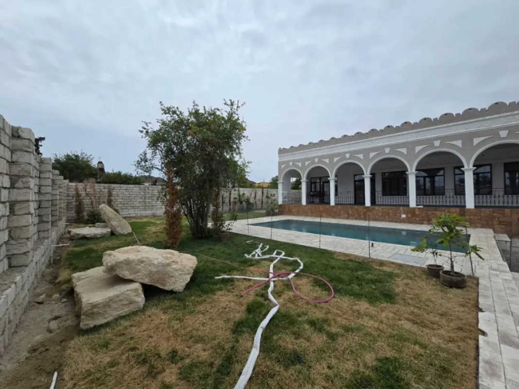 Kirayə verilir 4 otaqlı həyət evi 200 m²