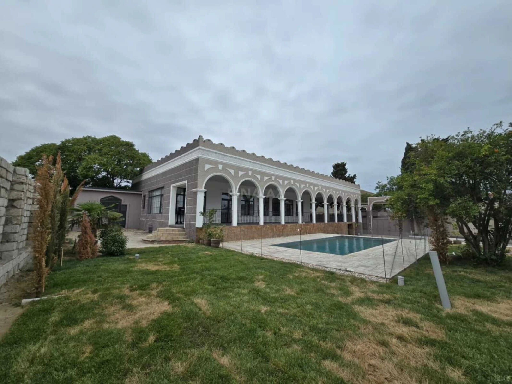 Kirayə verilir 4 otaqlı həyət evi 200 m²