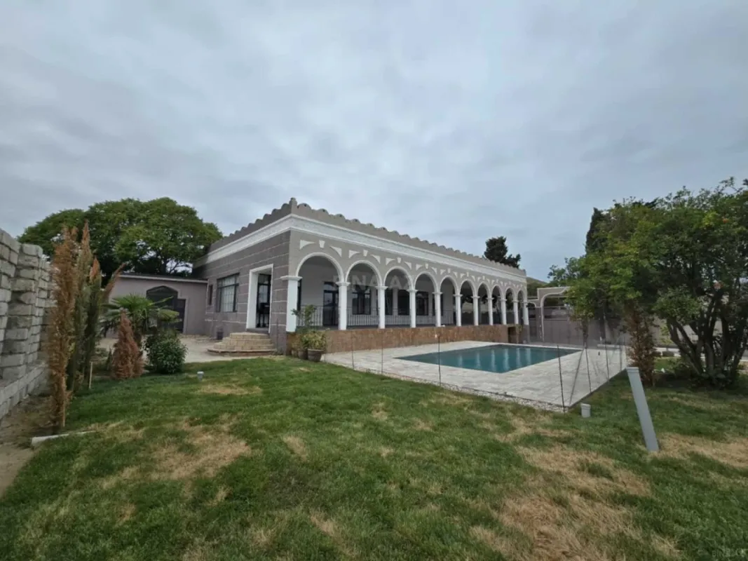 Kirayə verilir 4 otaqlı həyət evi 200 m²