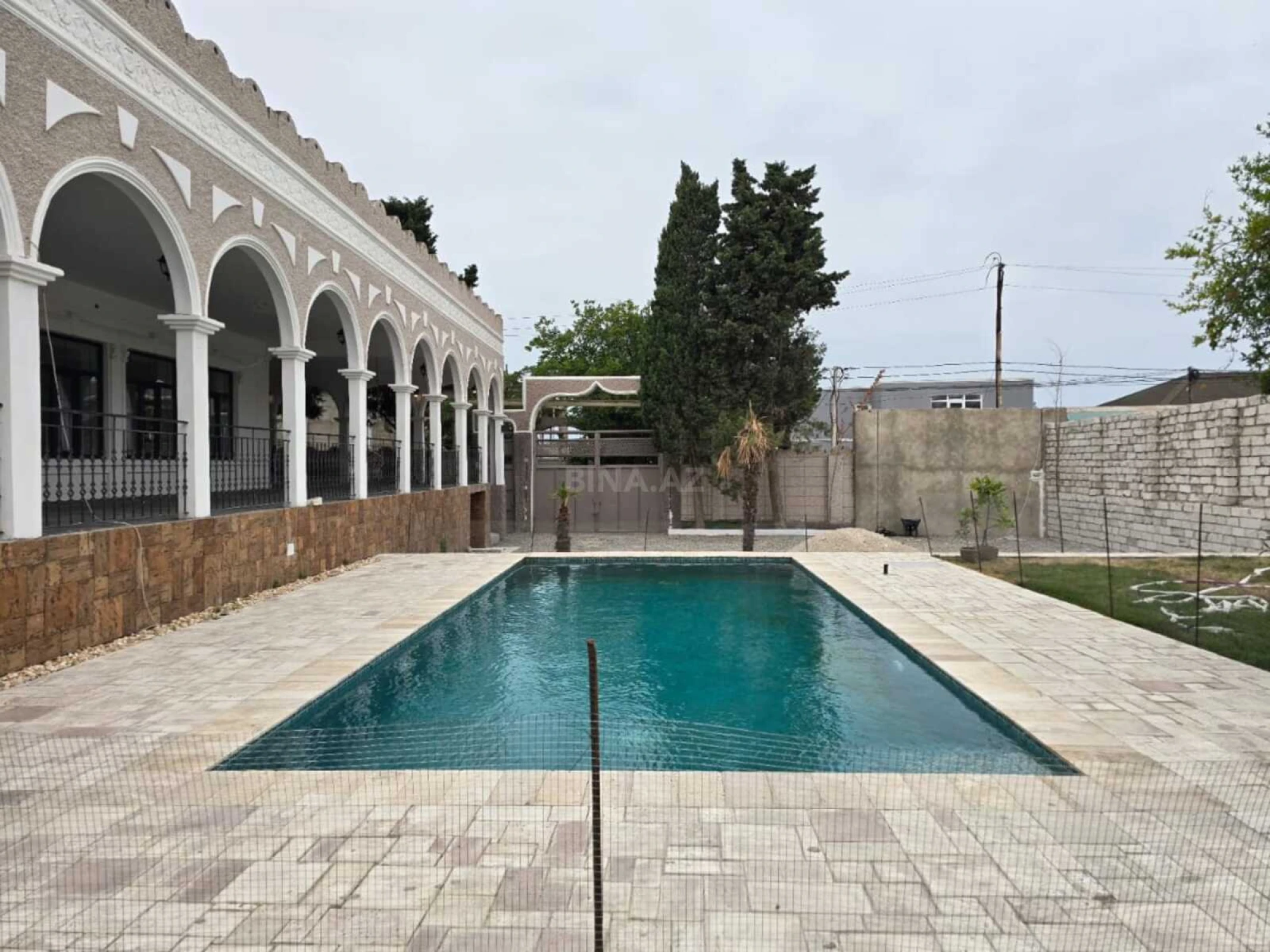 Kirayə verilir 4 otaqlı həyət evi 200 m²