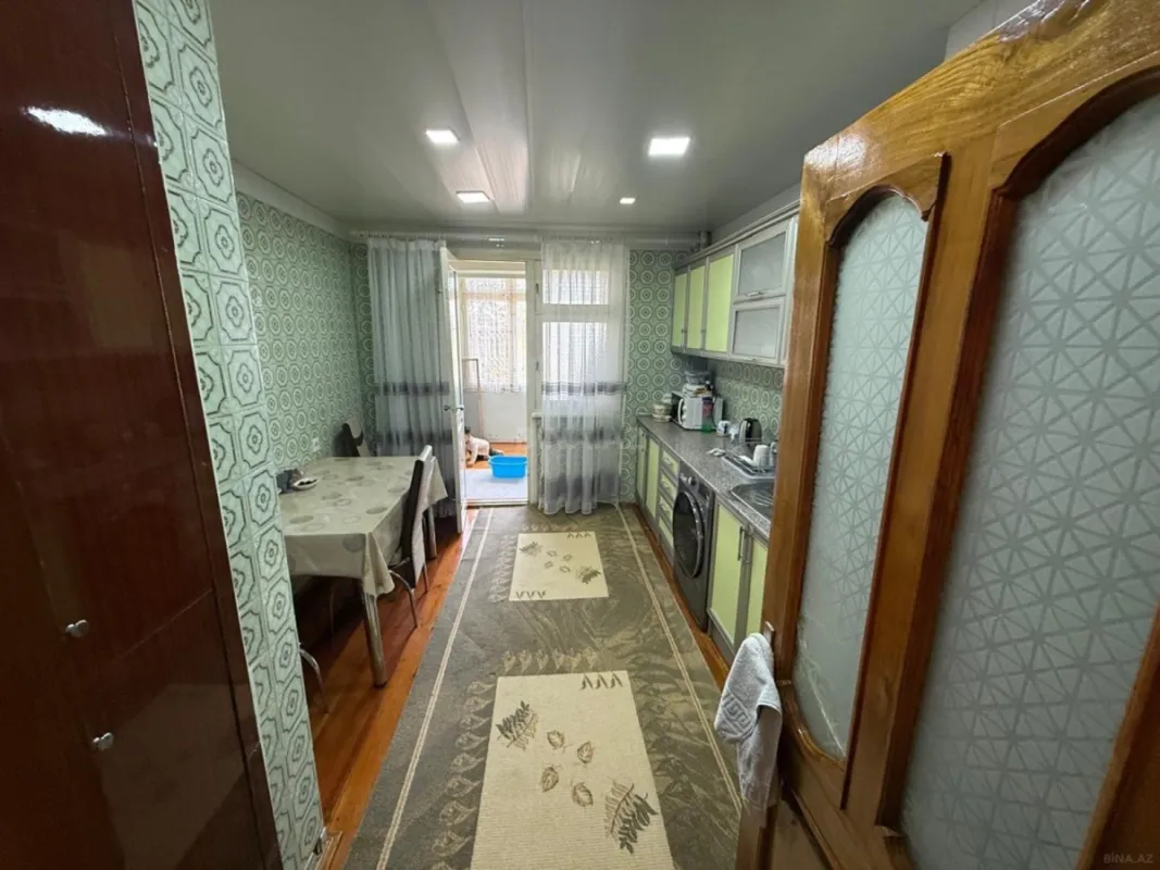 Satılır 5 otaqlı mənzil 120 m²