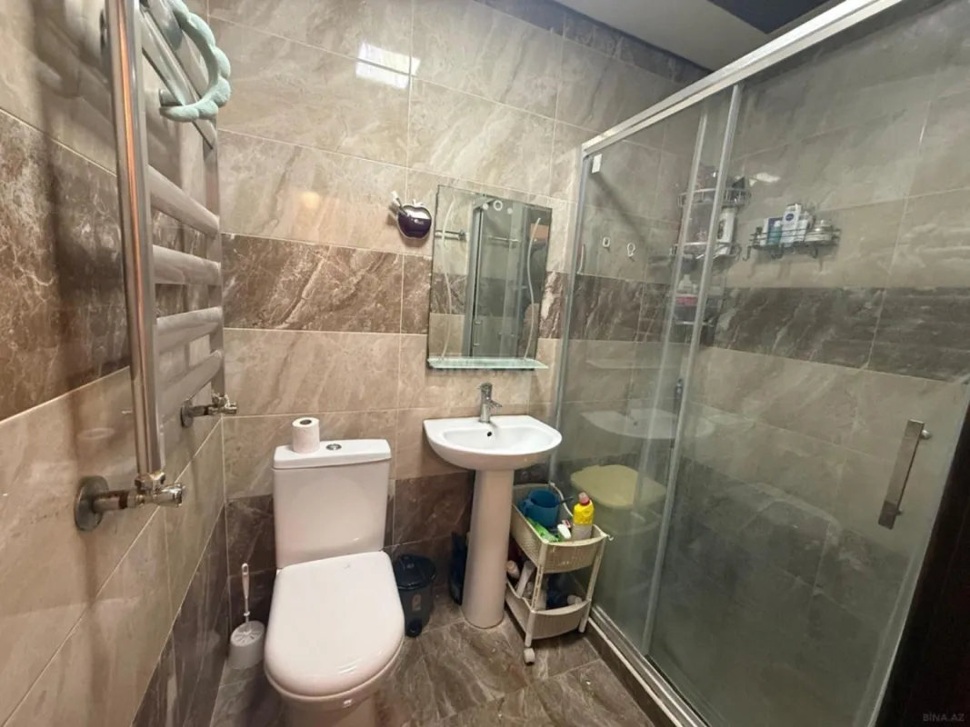 Kirayə verilir 2 otaqlı mənzil 70 m²