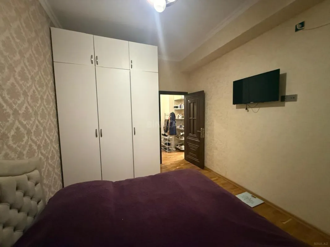 Kirayə verilir 2 otaqlı mənzil 70 m²